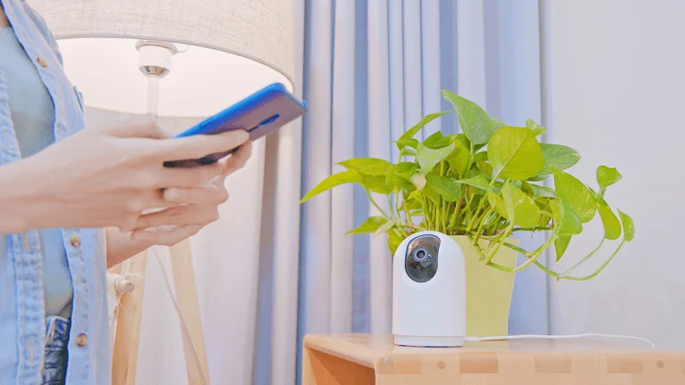 Interior photos can reveal a home address a police ai test shows